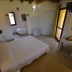 Limone Hotel Castiadas