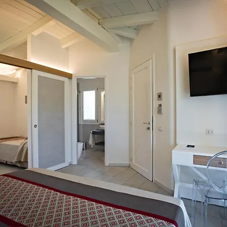 Hotel Limone 4*