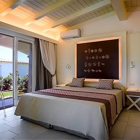 Limone Hotel