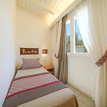 Hotel Limone 4*