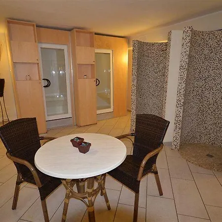 Limone Hotel