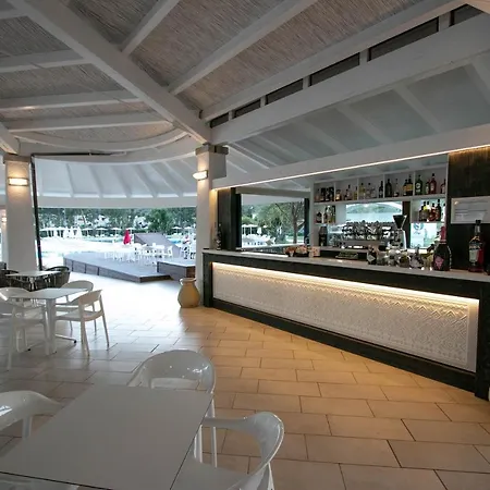 Limone Hotel