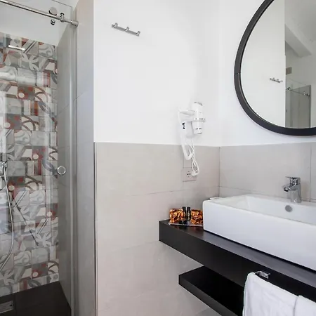 Hotel Limone 4*